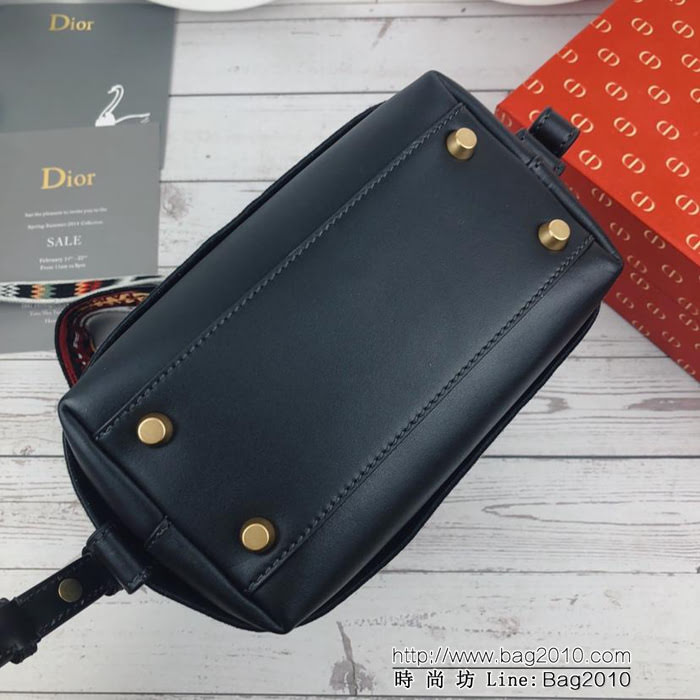 DIOR迪奧 Diorodeo新款 復古行囊水桶包 復古波西米亞刺繡 手拎斜挎  zdo1325